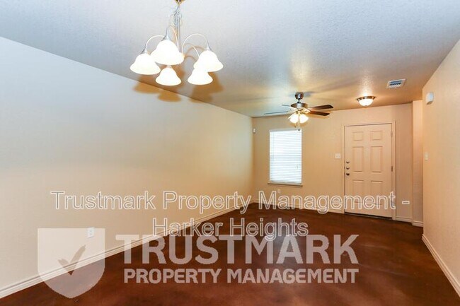 Building Photo - 101 Kings Ct
