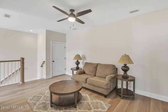 Building Photo - 158 Liberty Bell Rd