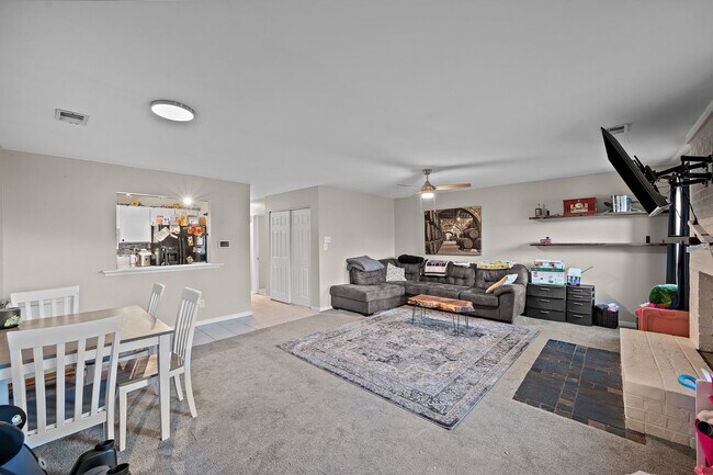 Building Photo - Charming 2-Bedroom Home in Virginia Beach