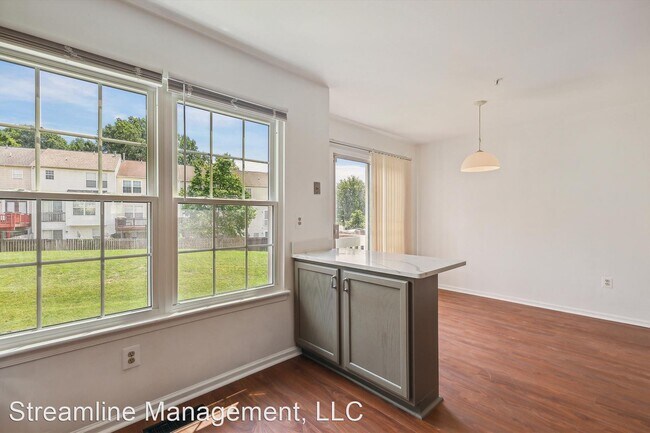 Building Photo - 4 br, 2.5 bath House - 7007 Onyx Ct.