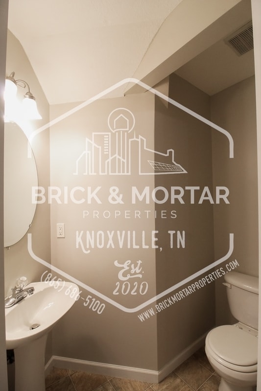 Building Photo - 3718 Sean Grove Way