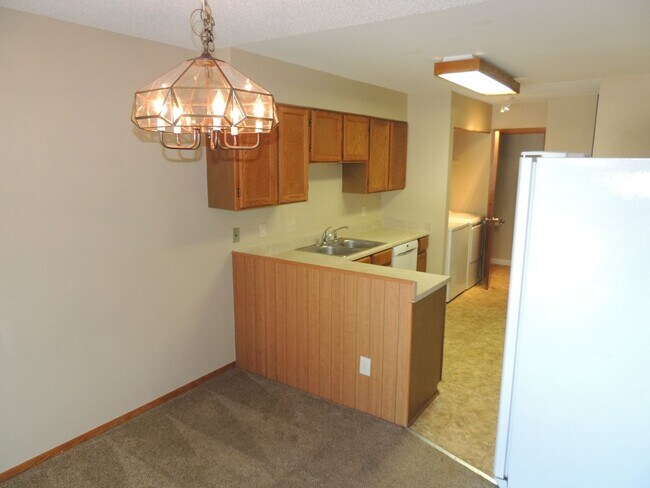 Building Photo - 815 S Joplin Cir