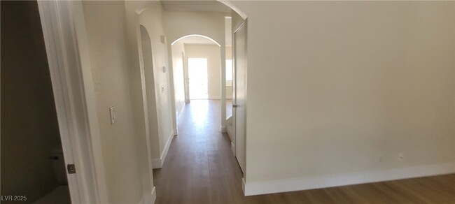 Building Photo - 7237 Chesterton Dr