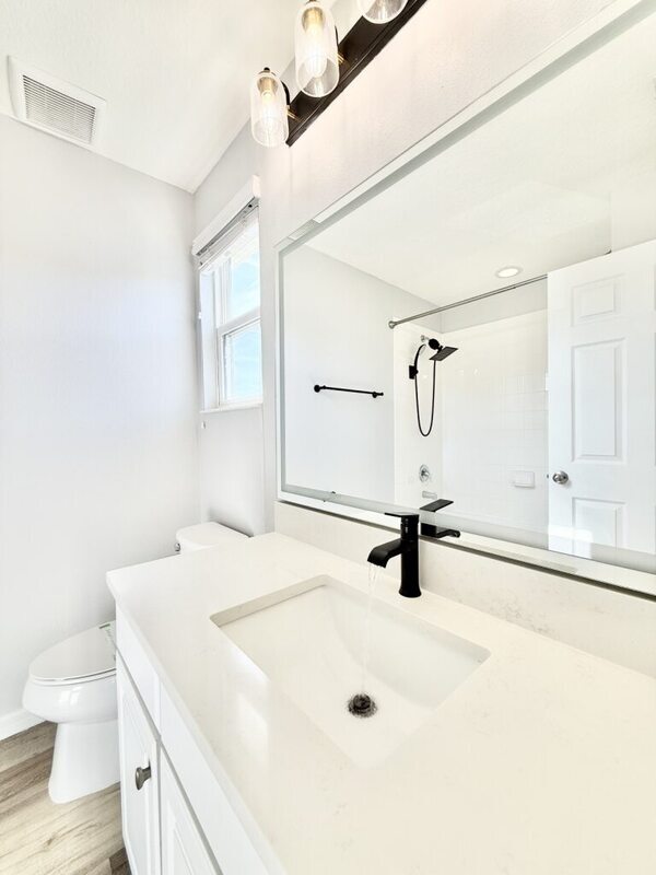 Building Photo - 7031 White Treetop Pl