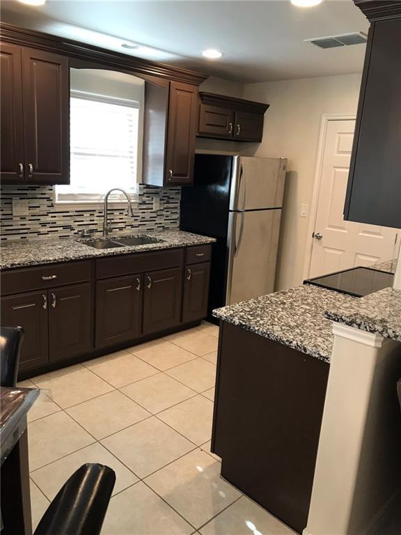 Building Photo - 1135 Livermore St