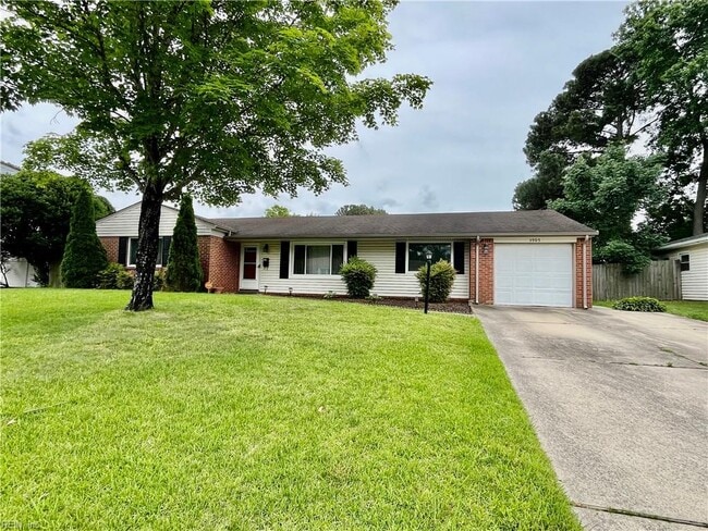 Primary Photo - 3905 Brentwood Crescent