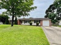 Building Photo - 3905 Brentwood Crescent