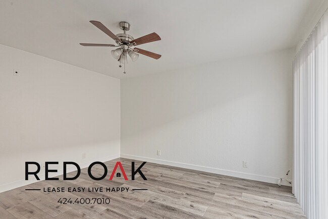 Building Photo - 4069 Oakwood Ave
