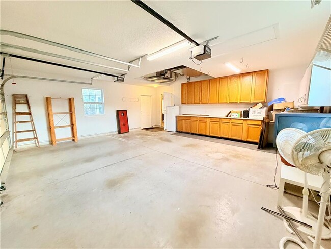 Building Photo - 1020 2nd Ave NW