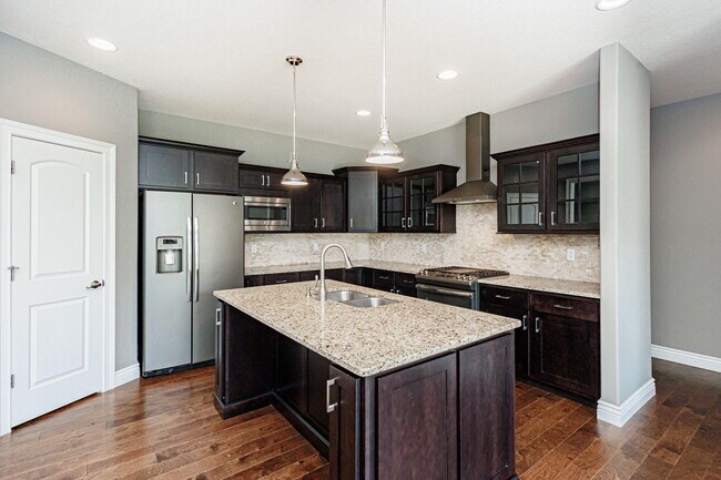 Building Photo - 6401 Cobble Creek Dr