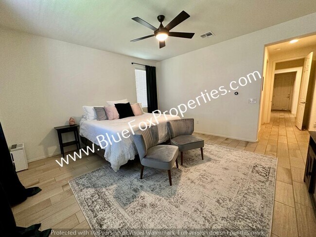 Building Photo - 4496 S Saginaw Hill Dr