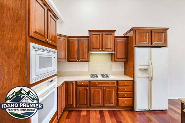 Building Photo - 481 E Trailside Dr