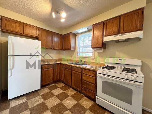 Building Photo - 1217 Faraway Dr