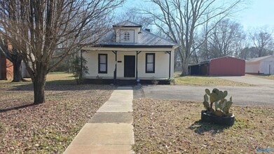 Building Photo - 713 W Washington St