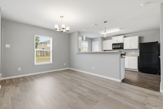 Building Photo - 6747 Sabinal