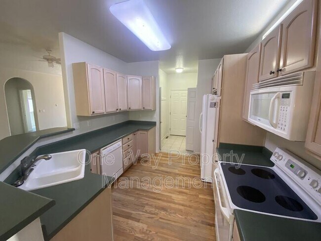 Building Photo - 5259 W 9th St Dr