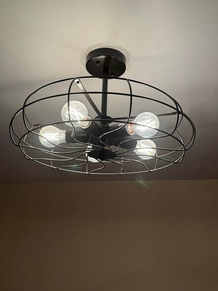 Building Photo - 4120 E Congress Ave