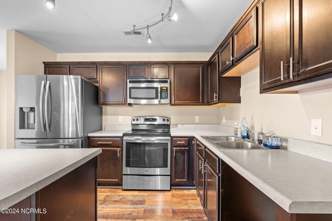 Building Photo - 121 Grist Mill Dr