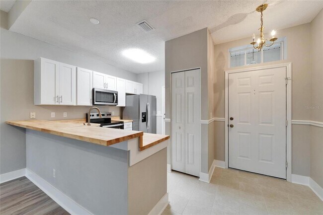 Building Photo - 1032 Radison Ave