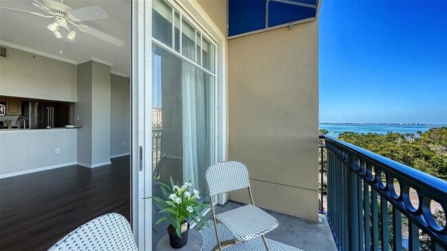 Building Photo - 1064 N Tamiami Trl