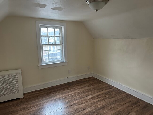 Building Photo - 318 Ardmore Ave