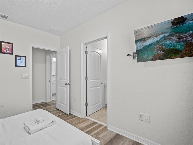 Building Photo - 4811 Terrasonesta Dr