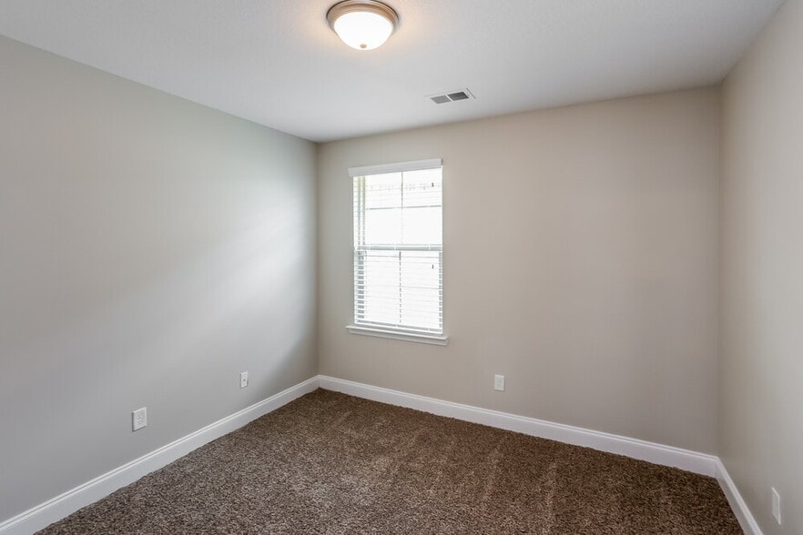 Building Photo - 3242 Earlcastle Dr