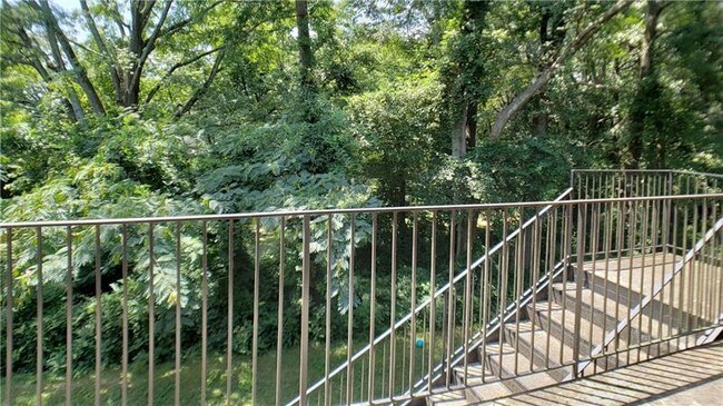 Building Photo - 2885 Center St