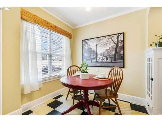 Building Photo - 20 NW 16th Ave