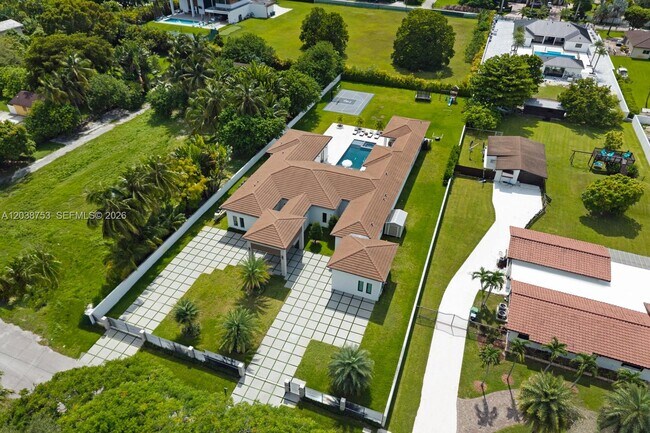 Building Photo - 80 NW 129th Ave