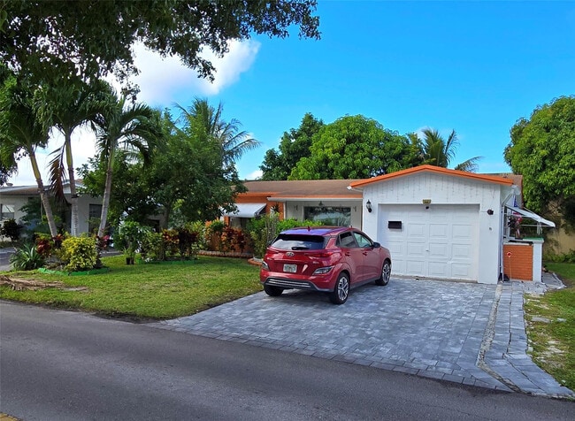 Building Photo - 4215 NW 52nd Ave