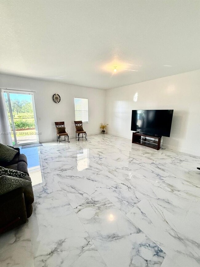 Building Photo - 12220 SW 44th Ct