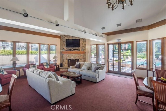 Building Photo - 2571 Plaza del Amo