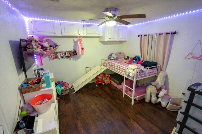 Building Photo - 508 Clear Lake Rd