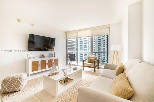 Building Photo - 485 Brickell Ave