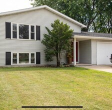 Building Photo - 703/705 W Gruenwald Ave