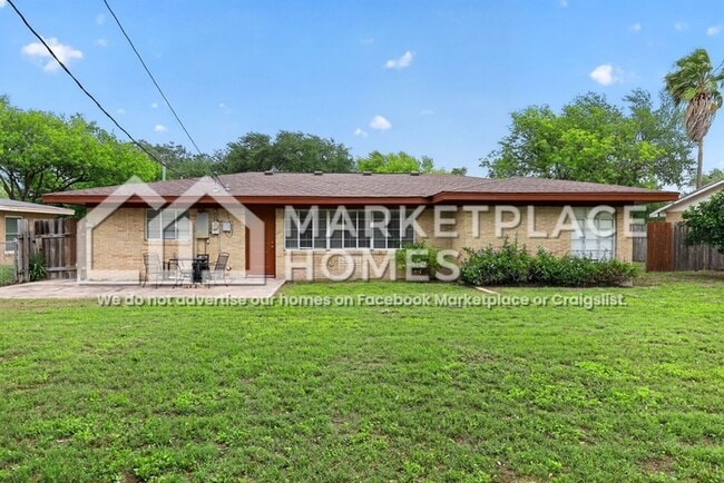 Building Photo - 1209 Harvey St