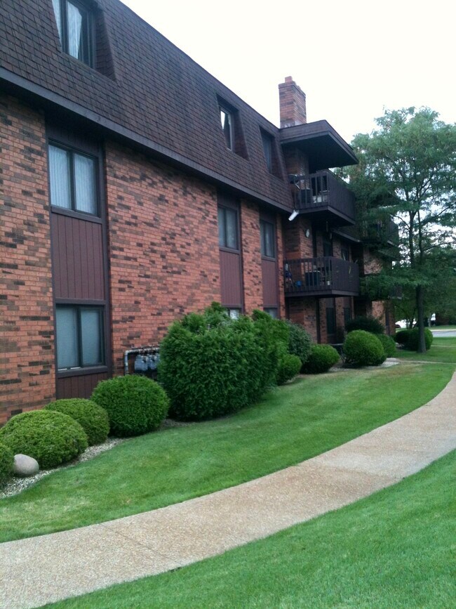 Building Photo - 2117 Porte Deleau Ct