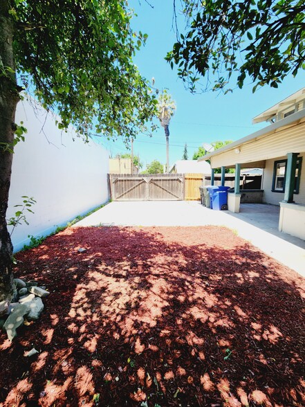 Building Photo - 118 Baker Way