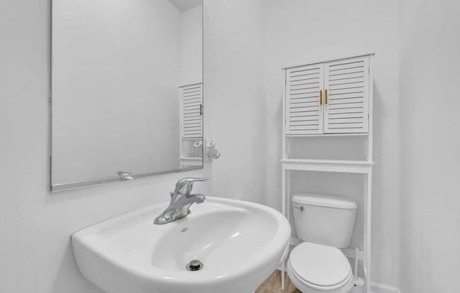 Building Photo - DIUMVILLE