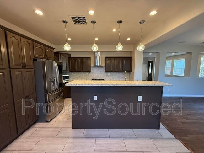 Building Photo - 16615 English Country Trail