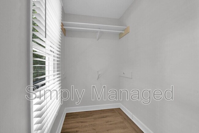 Building Photo - 7709 Scottsdale Dr