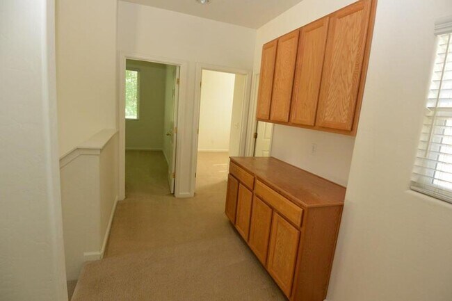 Building Photo - 3204 N Kayenta St