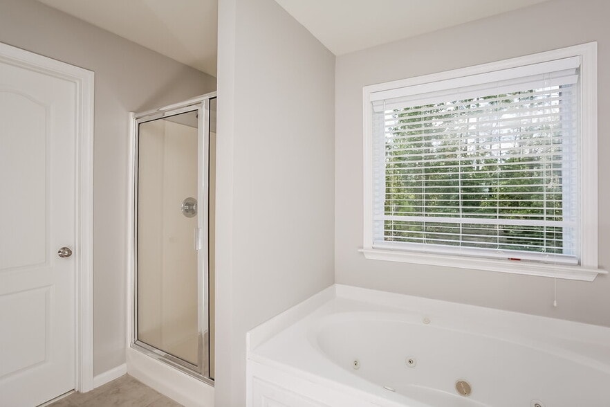 Building Photo - 2528 Mockingbird Ln