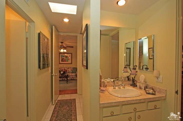 Building Photo - 76975 Roadrunner Dr