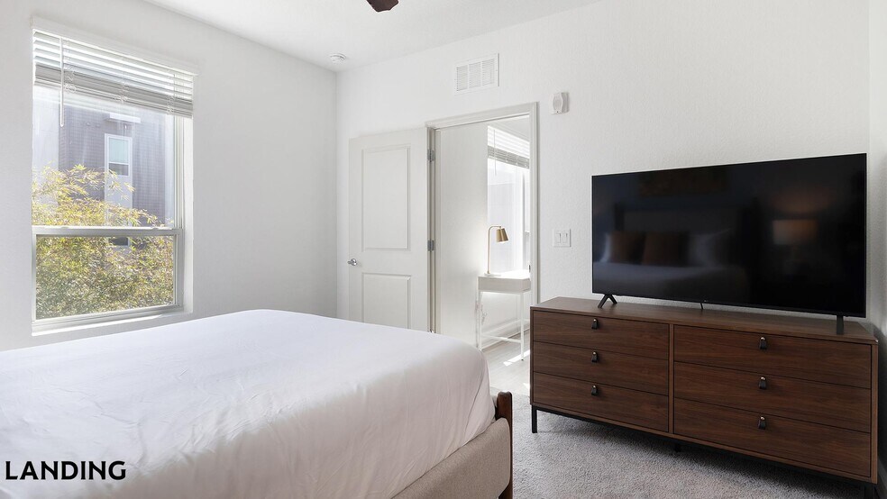 Building Photo - 9301 Summit Centre Way