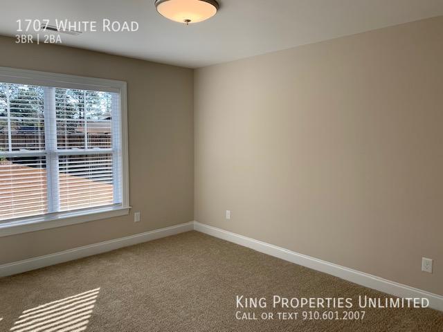 Building Photo - 1707 White Rd