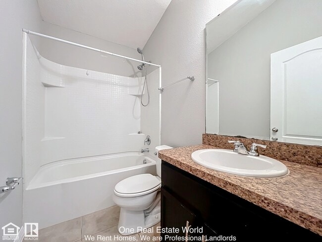 Building Photo - 5361 Windsor Lake Cir