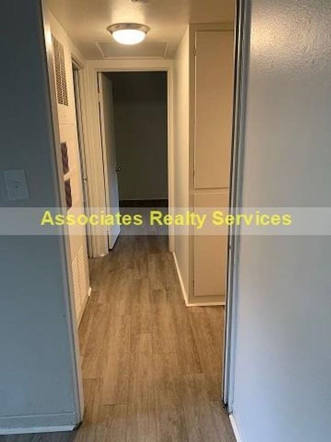 Building Photo - Adams &amp; Federici-911 &amp; 913