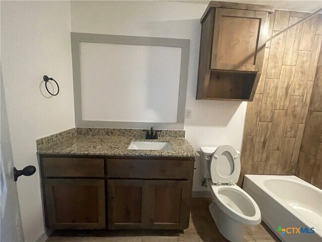 Building Photo - 2408 Duntov Dr